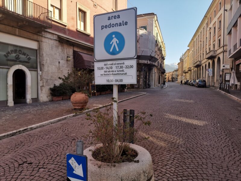Zone pedonali cartello area pedonale